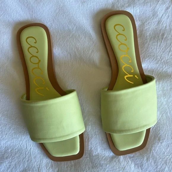 Vici collection Myles Slide Sandals new in box - Picture 4 of 6